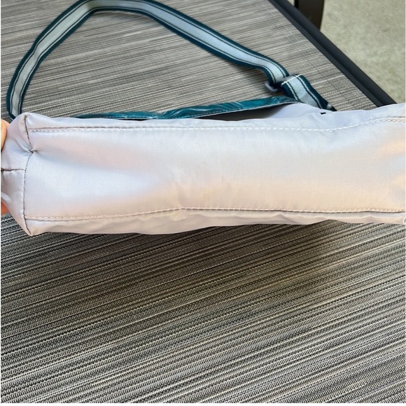 Under Armour Purse - Picture 3 of 5